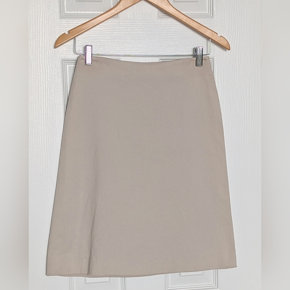 Women's (Size XS/Small) Beige A-Line Skirt with Zipper In The Back